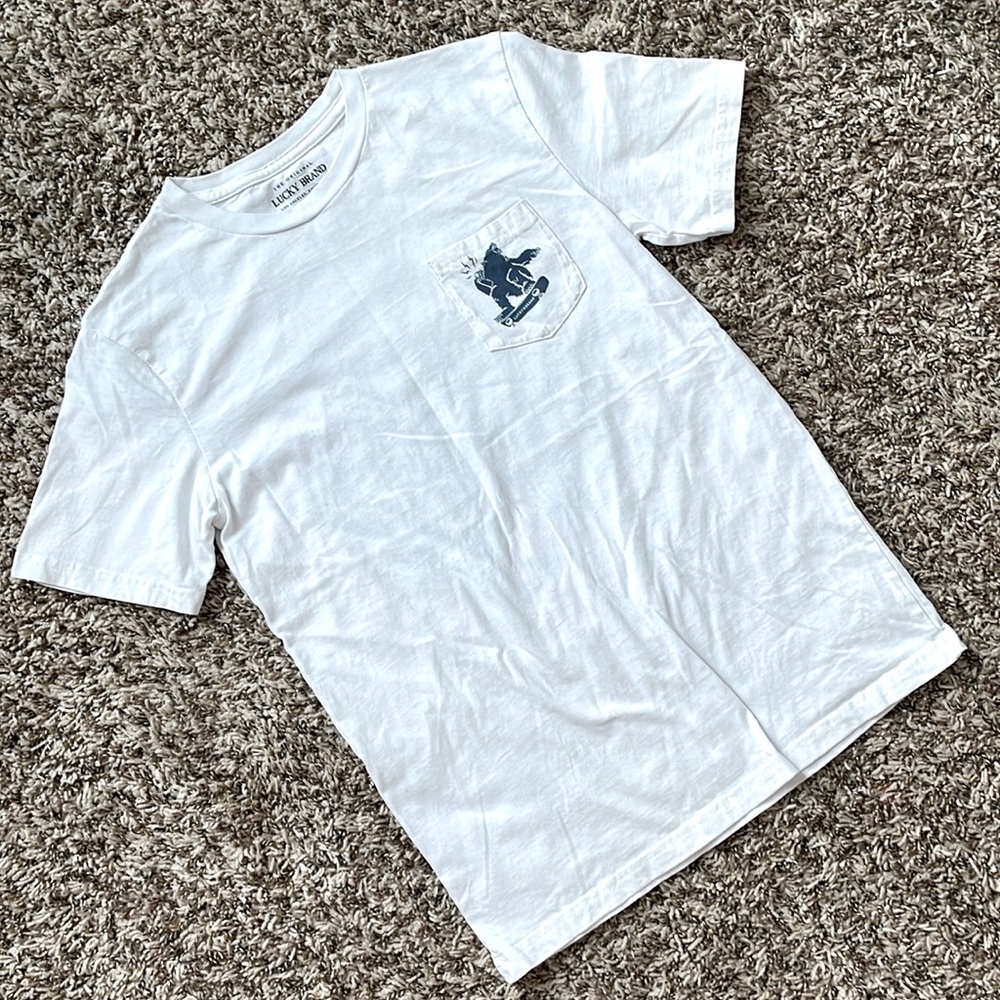 Lucky brand boys tshirt skateboard gorilla pocket white navy EUC Large